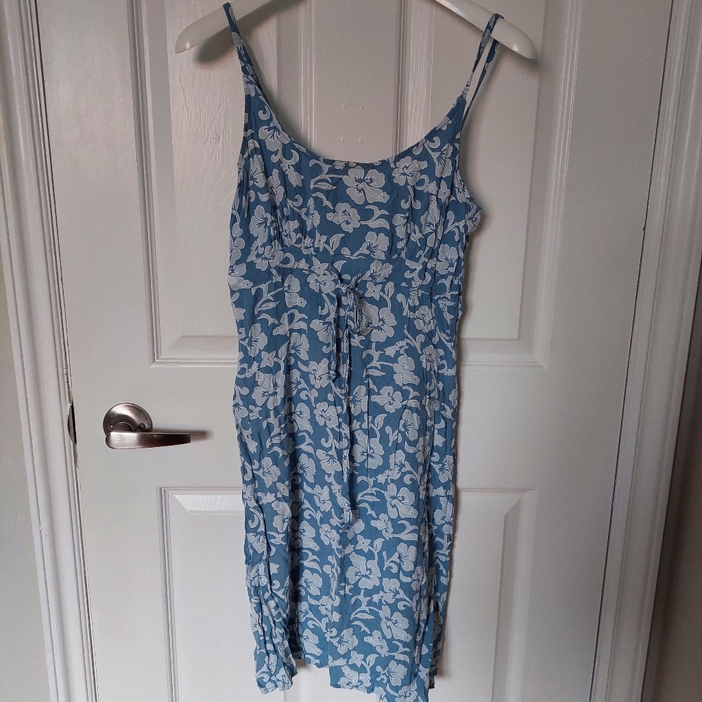 Le Chateau Girls Blue Floral Printed Dress, Size M